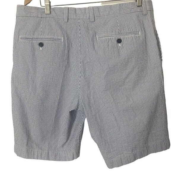 Brooks Brothers Seersucker Shorts Mens 38 Blue White Striped Classic Preppy - Picture 3 of 6